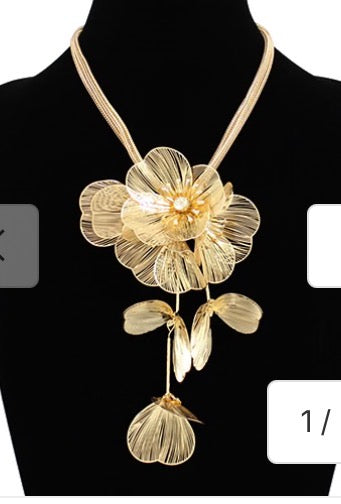 Gold Dainty Flower Mesh Statement Necklace