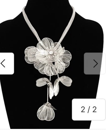 Silver Dainty Flower Mesh Statement Necklace