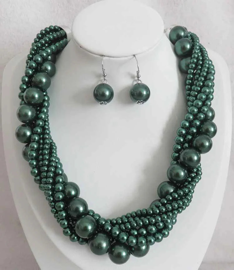 Green Twisted Pearls Necklace Set