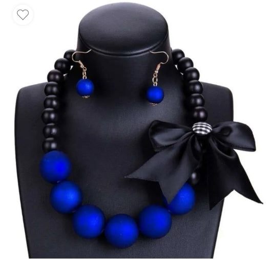 Blue Bead Bow Necklace