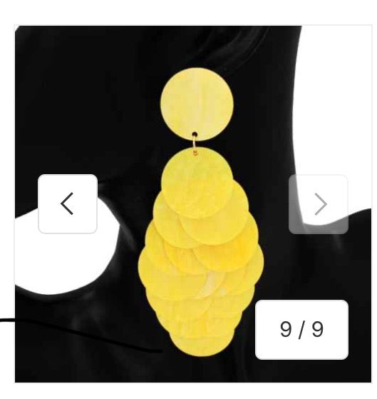 Lightweight Shell Layer Earrings