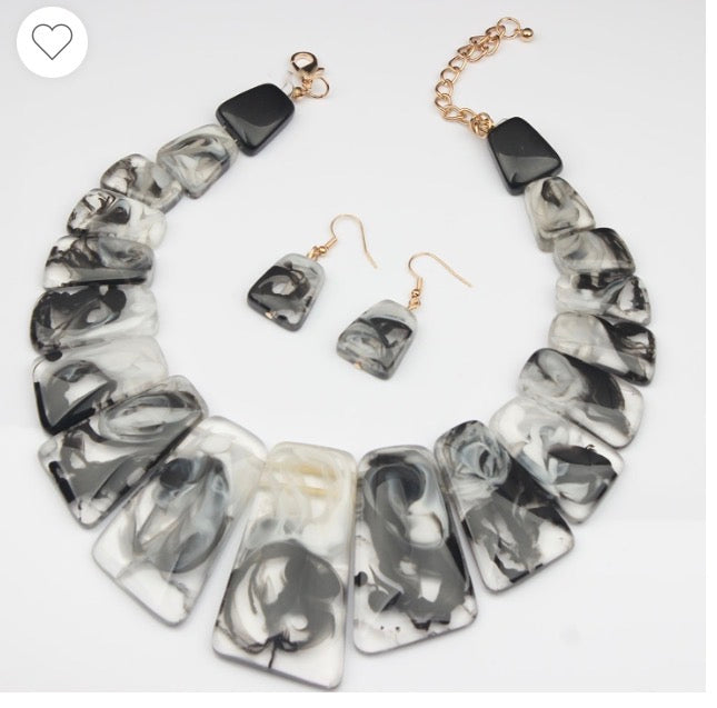 Black White Clear Mix Marble Necklace