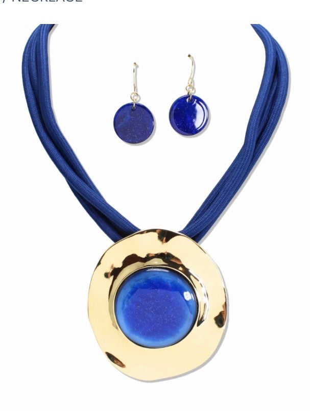 Round Disk Marble Pendent Necklace
