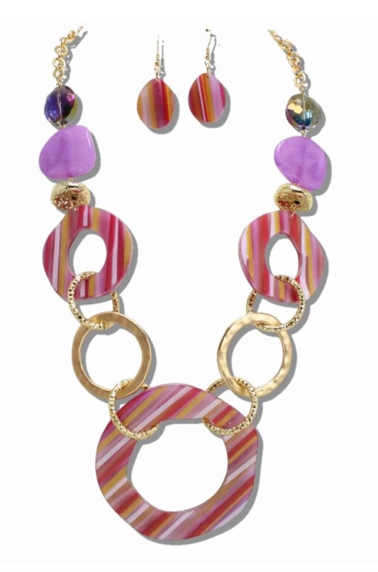 Striped Circle Links Necklace