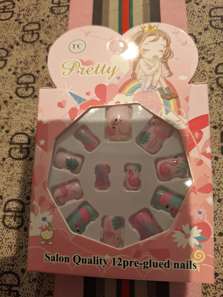 "Pretty " Fashion Nails