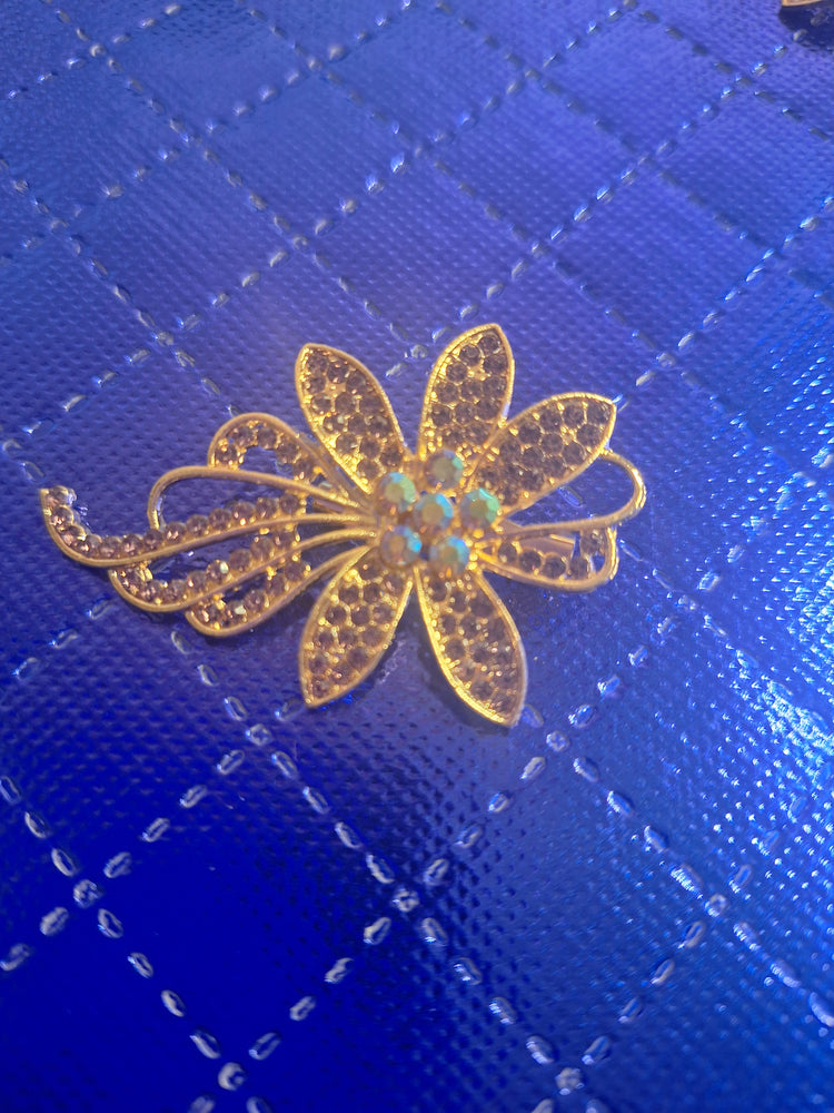 Sparkle Flower Brooch