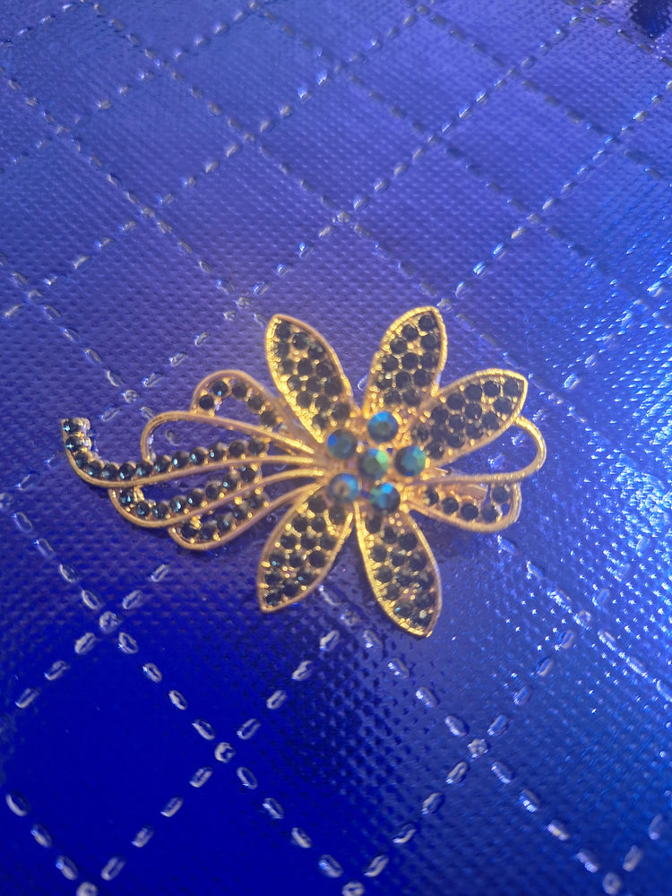 Sparkle Flower Brooch