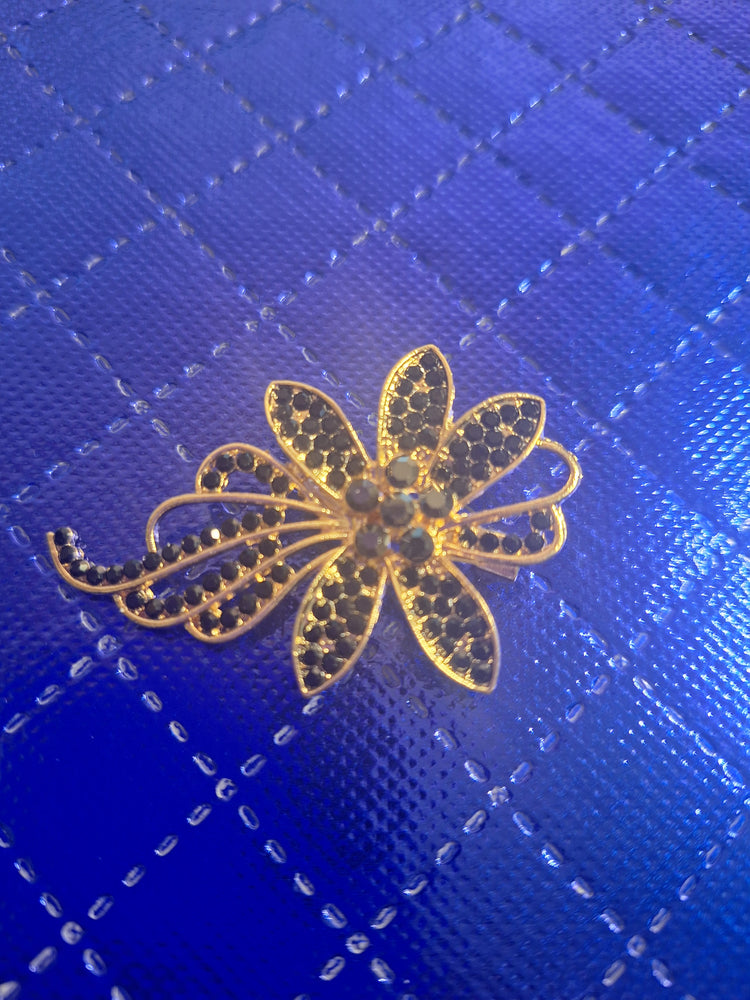 Sparkle Flower Brooch